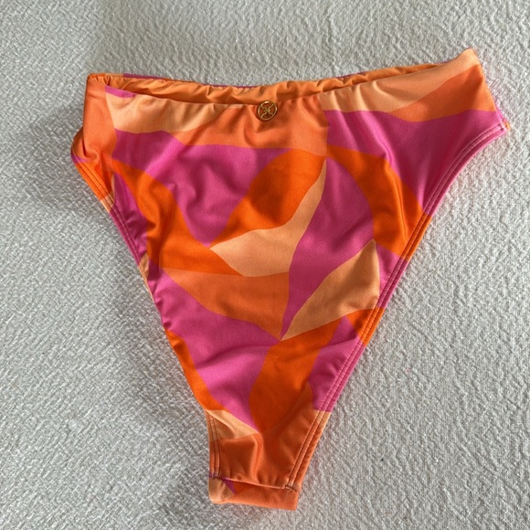 VIX Gigi Hot Pants Bikini Bottoms, Size Small, $119 - Picture 7 of 8